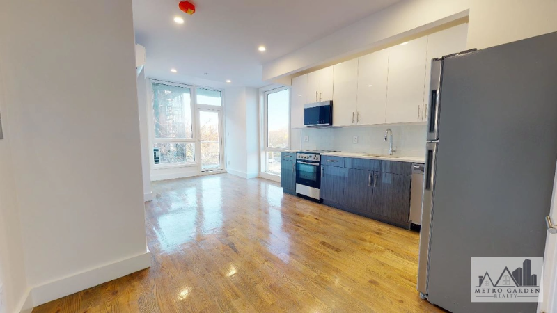 Foto principal - 13836 Queens Blvd