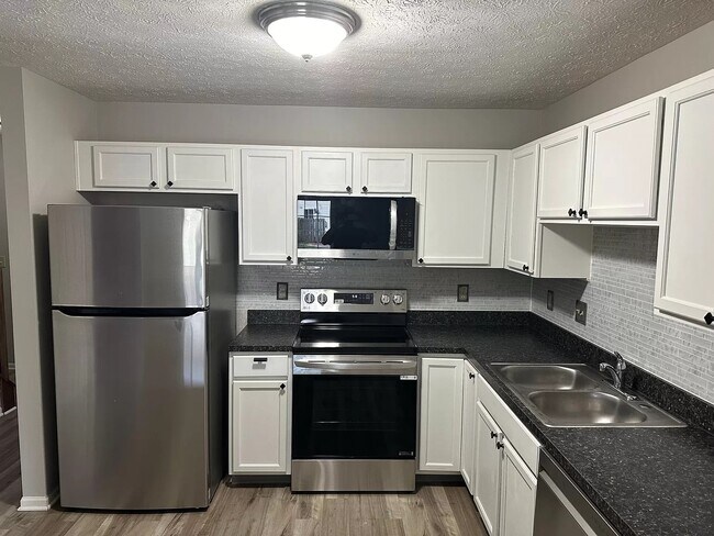 Foto del edificio - 33442 Halle Ct