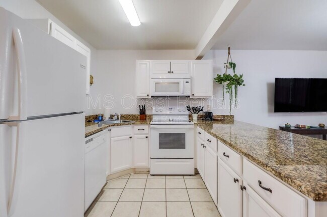 Building Photo - 1664 Beach Blvd