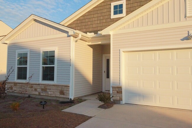 Building Photo - 1454 Bellaria Wy