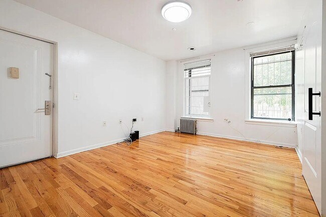 Foto del edificio - 537 W 133rd St