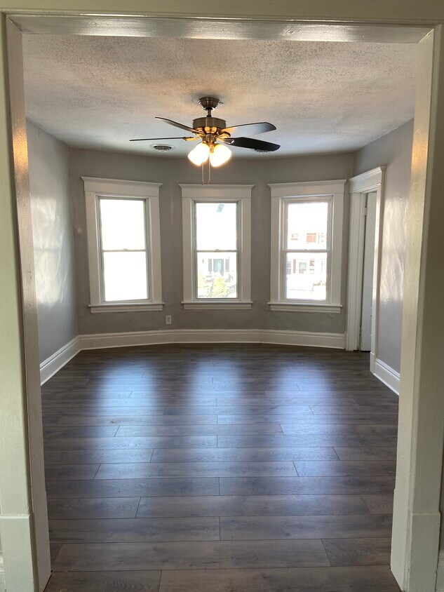 Foto principal - 61 Mineral Springs Rd