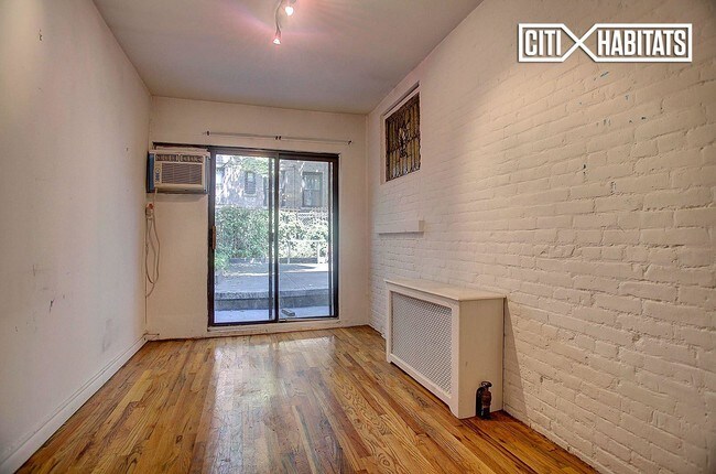 Foto del edificio - 159 W 76th St