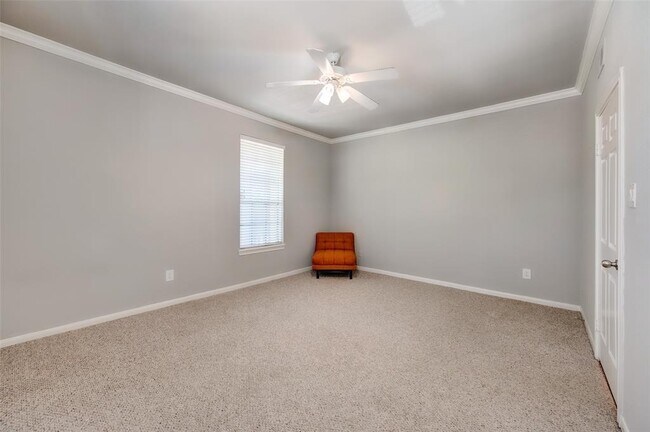 Foto del edificio - 2255 Braeswood Park Dr