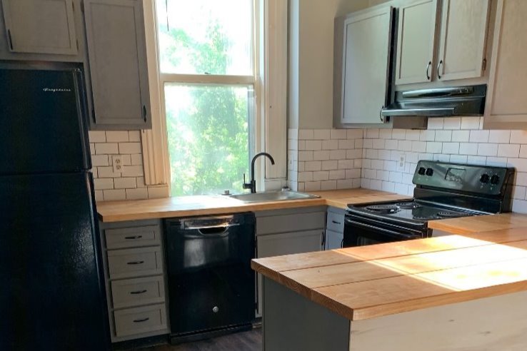 Kitchen - 901 SE 6th St