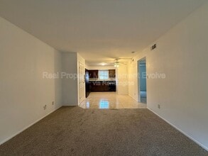 Building Photo - 465 W Ivyglen St