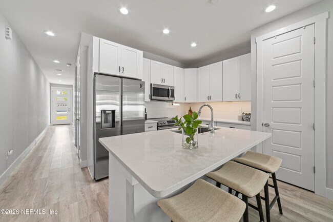 Foto del edificio - 809 7th Ave S