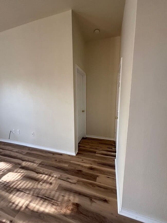 Building Photo - Charming 3 Bedroom, 2 Bath Home – Move-In Ready!