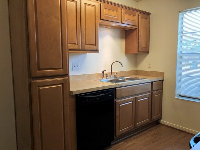 Building Photo - Pre-Lease Opportunity: 2 Bedroom, 2 Bathroom Duplex