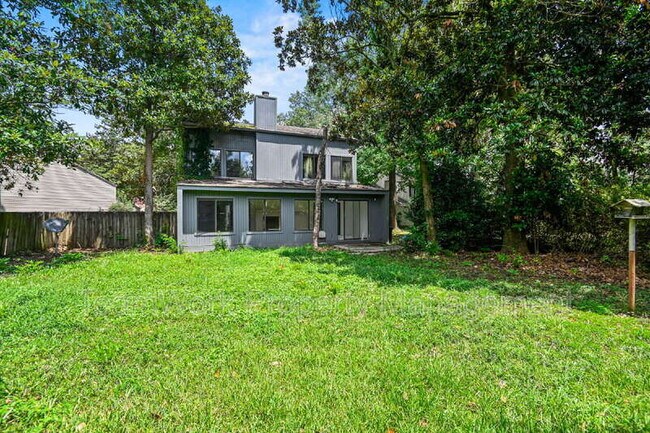 Building Photo - 9 Stallion Ct
