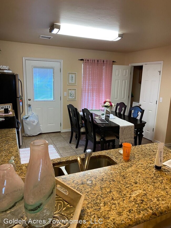 Building Photo - 3 br, 2 bath House - 1701 Donald Dr