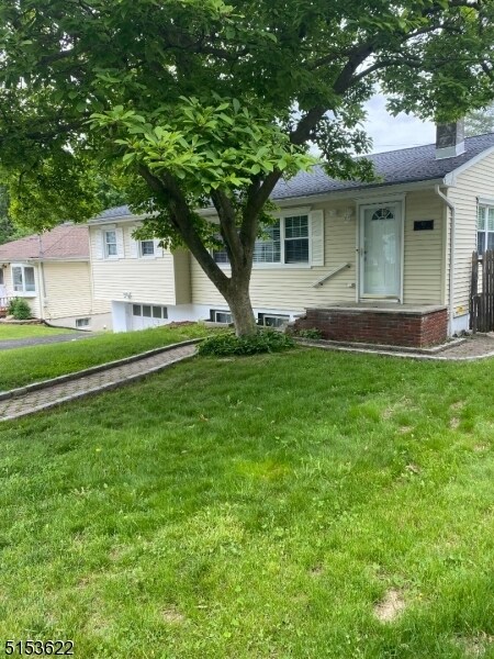 Building Photo - 617 E Vail Rd