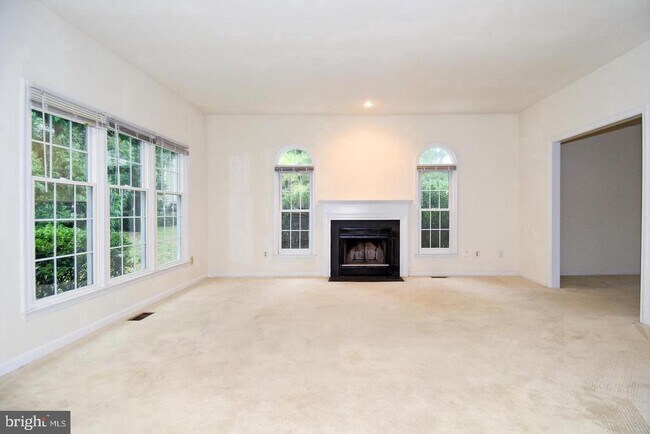 Foto del edificio - 47313 Grandview Pl