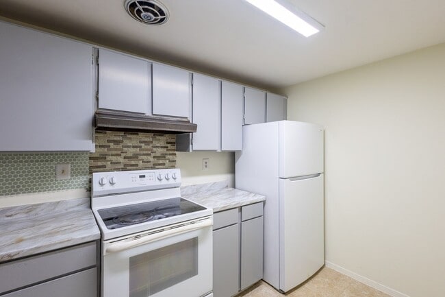 Foto del edificio - Lovely 3 BR/1.5 BA EOG Townhome in Montgom...