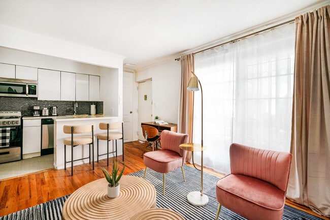Foto del edificio - 240 E 26th St