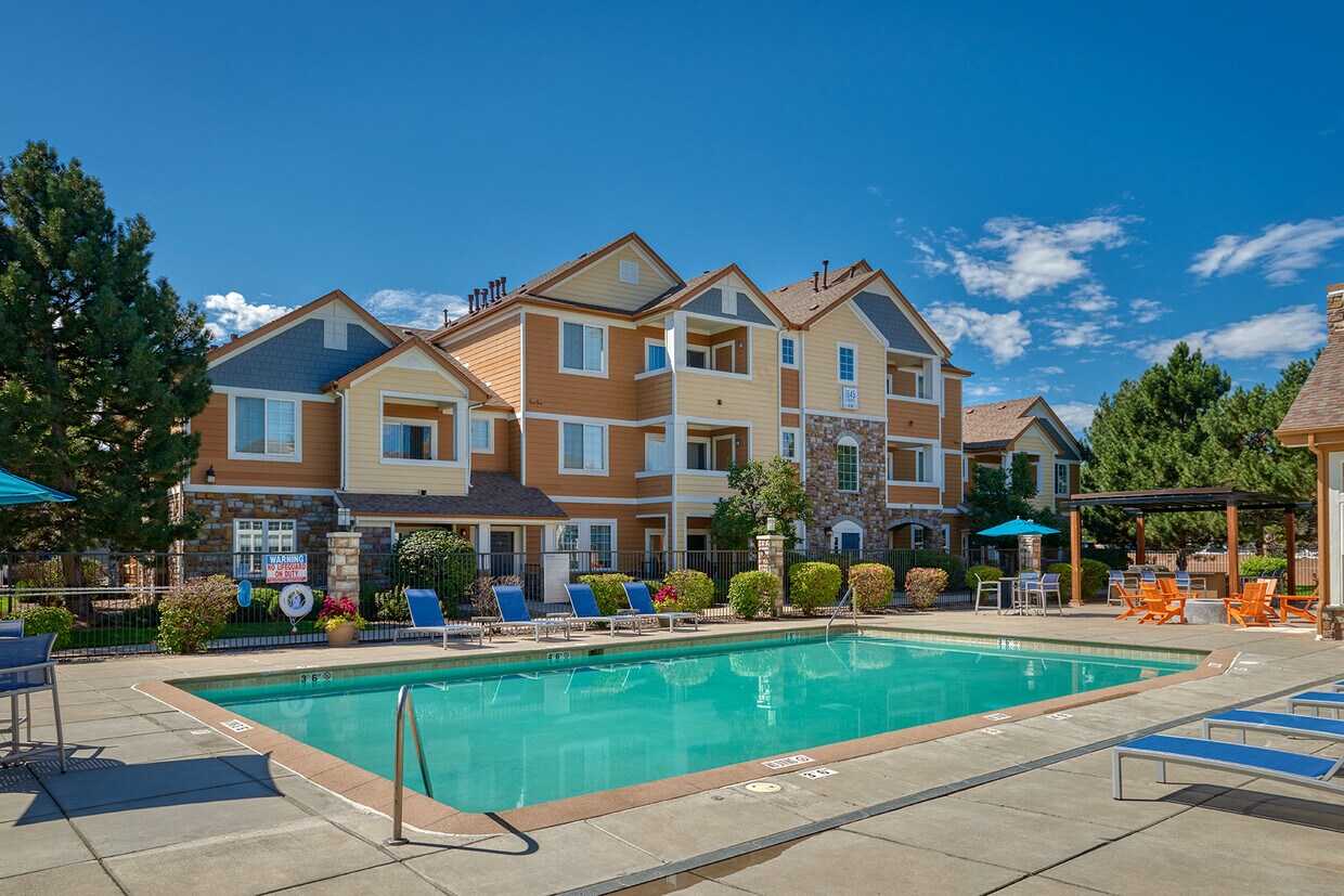 Crestone Apartments 10550 E Iowa Ave Aurora, CO