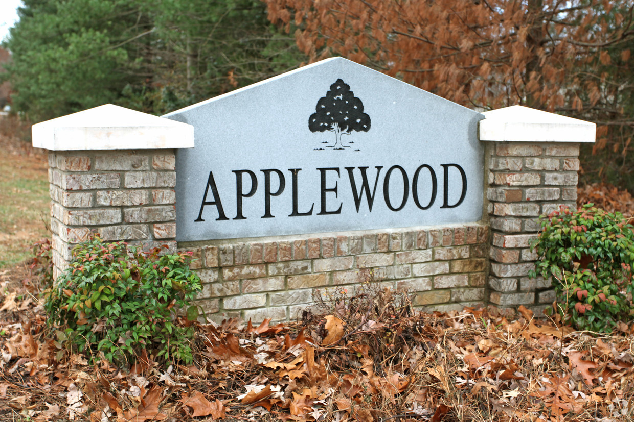 Building Photo - Applewood Apartments