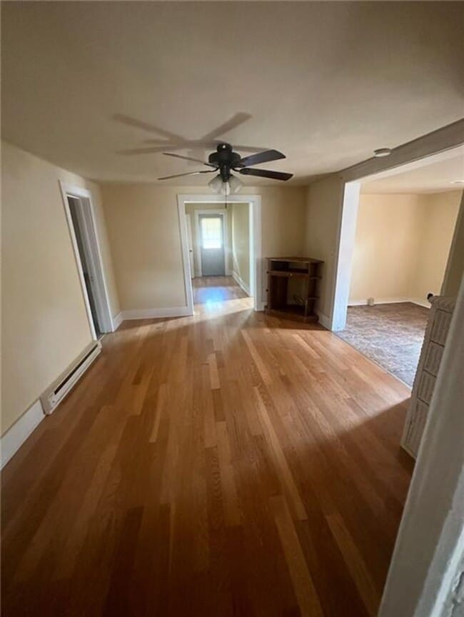 Building Photo - 328 6th St W