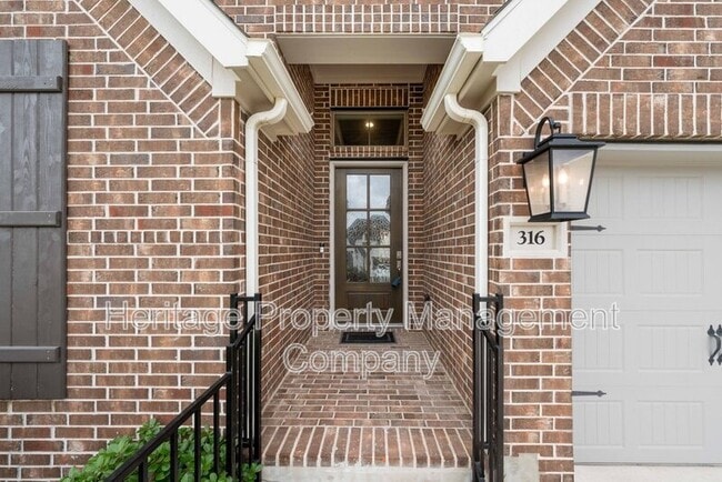 Building Photo - 316 Hulda Trl