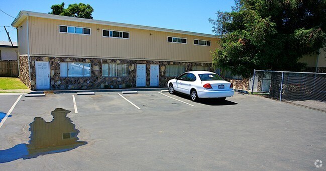 Foto del edificio - 685 Cary Ave