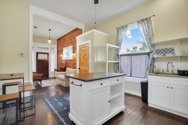 Photo - 628 Hunstock Ave Townhome