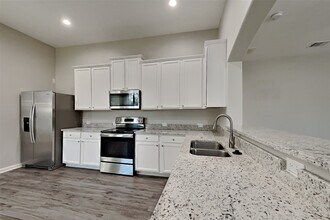 Building Photo - 20602 Birch Rain Ct