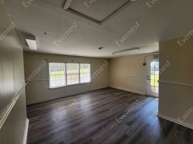 Foto del edificio - 7410 Union Grove Rd