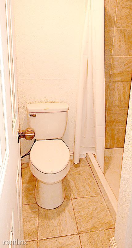 Foto del edificio - 2 br, 1 bath House - 912 PLAZA DRIVE