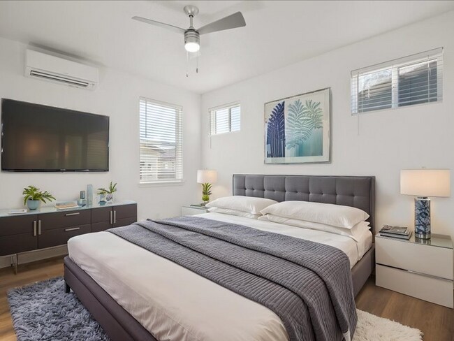 Foto del edificio - 1678 Thea Ave