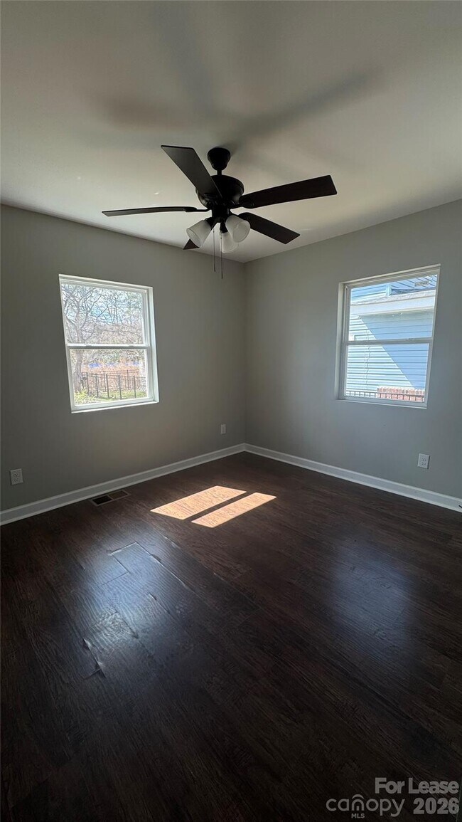 Foto del edificio - 286 Melrose Dr SW