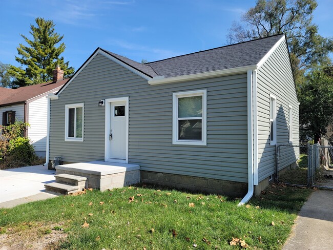 Building Photo - 19762 Seminole