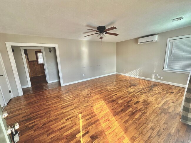 Building Photo - 3 bed 1.5 bath in Benton