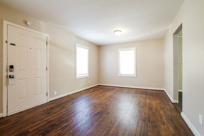 Foto del edificio - 1340 5th Pl NW