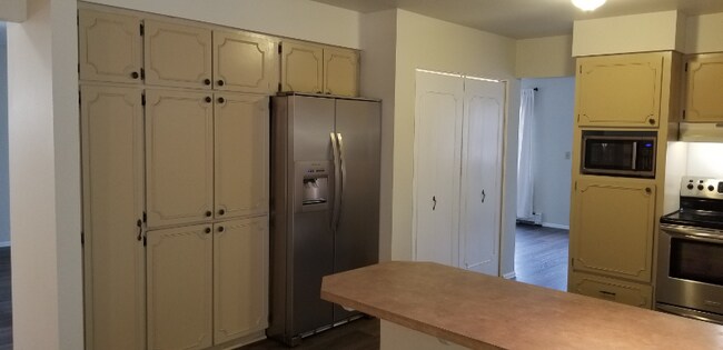 Foto del edificio - 3420 Clubheights Dr