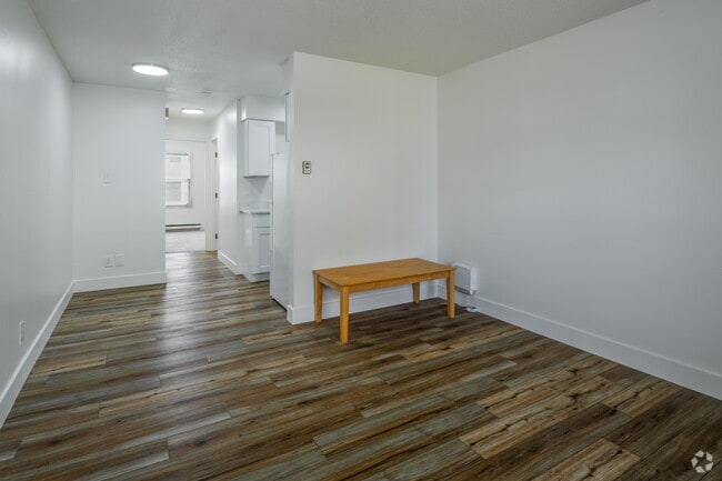 1BR, 1BA - 420SF - Living Room - Rally - Free Parking Included