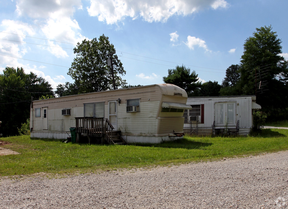 Building Photo - Deer Lake Mobile Home Park
