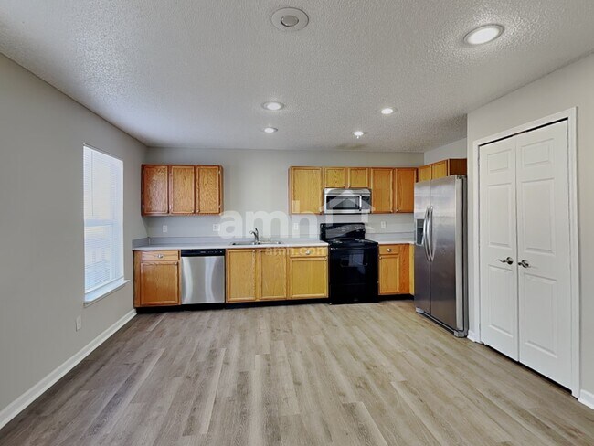 Foto del edificio - 6740 Everbloom Ln