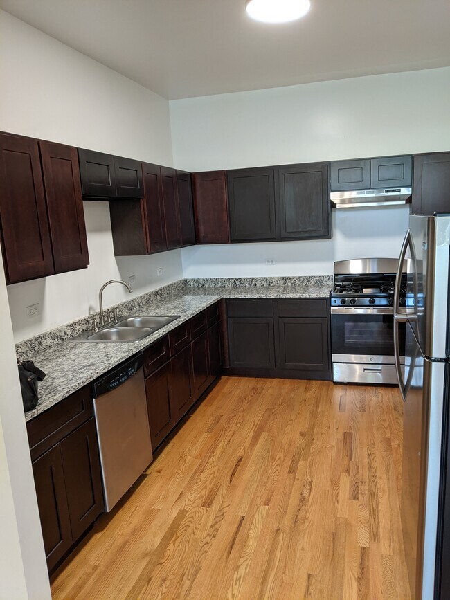 Foto del edificio - 4942 N Sheridan Rd