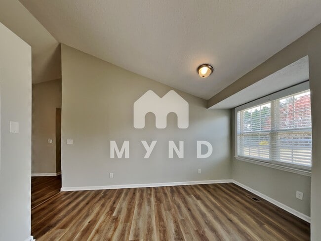 Foto del edificio - 111 Louise Pl