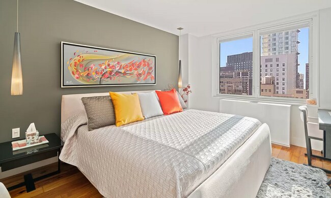 Building Photo - 212 E 47th St
