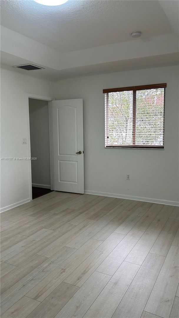 Foto del edificio - 21207 NW 14th Pl