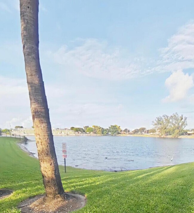 Foto del edificio - 1087 NW 33rd Manor