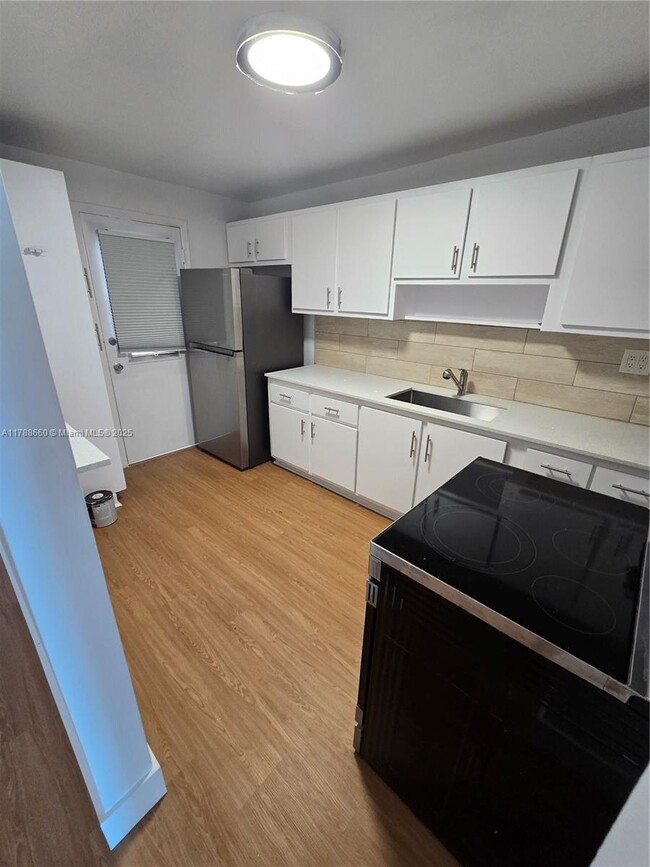 Foto del edificio - 12590 NE 16th Ave