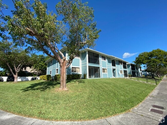 Building Photo - 19800 SW 103rd Ct