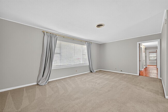 Foto del edificio - 10005 Hazelhurst Dr