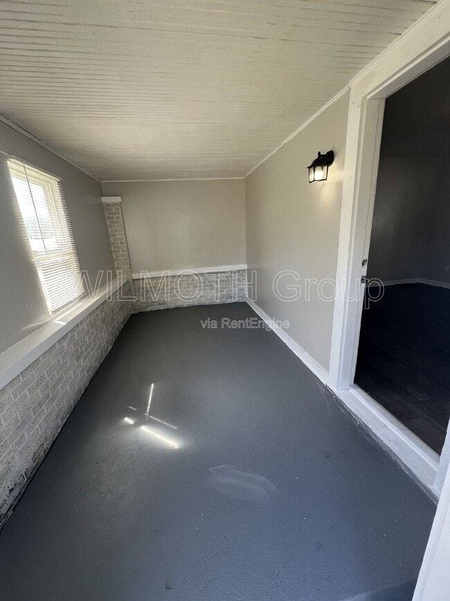 Photo - 320 N Sherman Dr Townhome