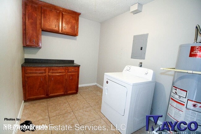 Building Photo - 3 br, 1 bath House - 3227 Gay Blvd.