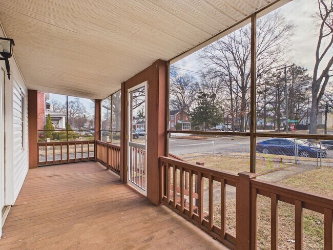 Foto del edificio - 3426 Delaware Ave