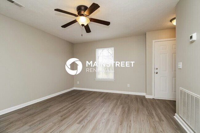 Foto del edificio - 3 Bedroom Pet-Friendly Home in Christiana, TN with Main Street Renewal