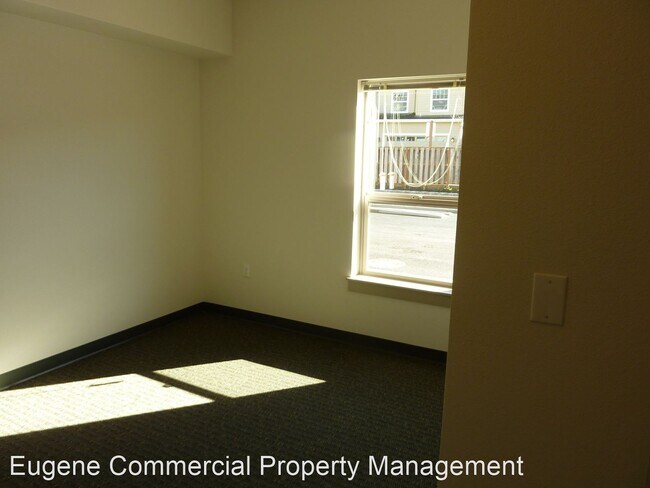 Foto del edificio - 2480 Lakeview Dr